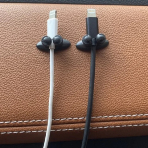 Samolepiace káblové klipy – Jednoduchá organizácia