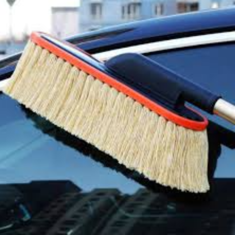 車の洗浄ブラシ – 傷をつけずに効果的に掃除する