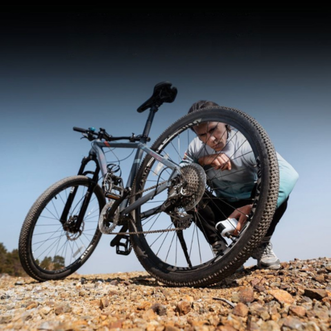 Pompa Electrică Portabilă pentru Bicicletă — Puternică și Compactă 