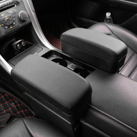 Apoio de Braço de Carro Multifuncional – Conforto, Armazenamento e Carregamento 