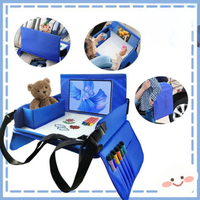 Reiseplatte für Kindersitz — Komfort und integrierter Stauraum 