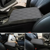 Almofada de Apoio de Braço Conforto Premium para Carro – Modelo Universal 
